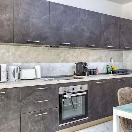 Ra5 - New, Bright & Spacious - Sliema-gzira Area! Apartamento Gzira