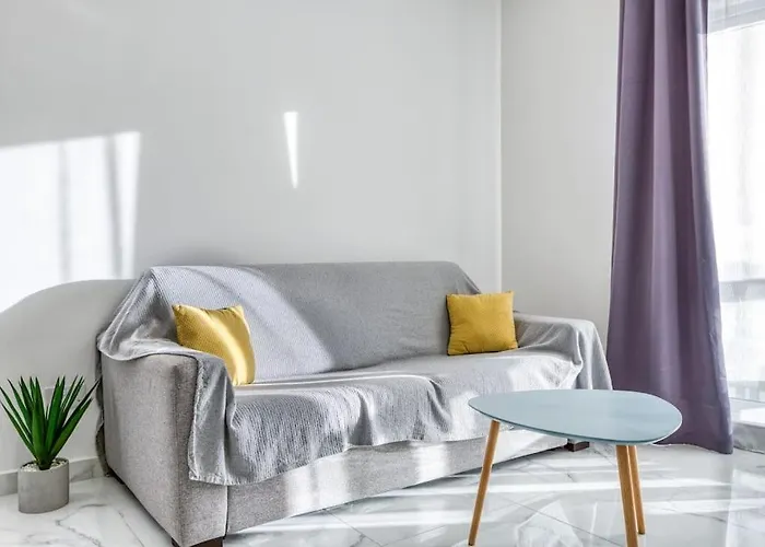 Ra5 - New, Bright & Spacious - Sliema-gzira Area!