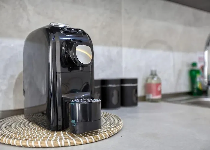 Apartamento Ra5 - New, Bright & Spacious - Sliema-gzira Area! Gzira