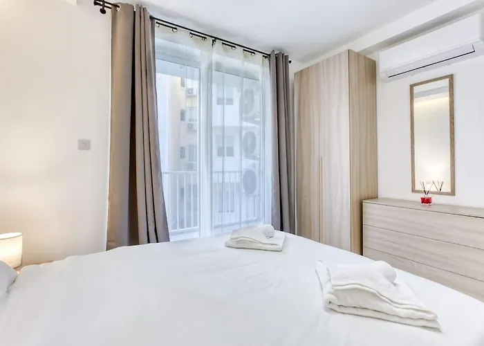 Apartamento Ra5 - New, Bright & Spacious - Sliema-gzira Area! *